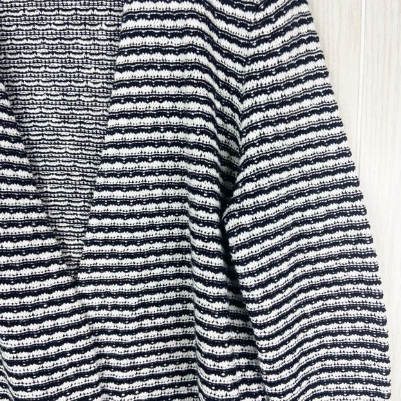 Chico's Women's Black And White Striped Open Front Cardigan Sweater Size 2/US 12 - Picture 3 of 4